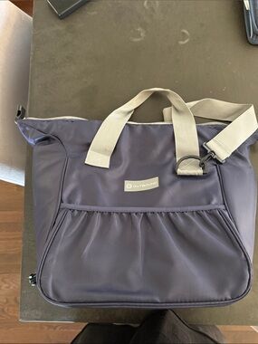 Outbound Navy Tote with Light Gray Straps